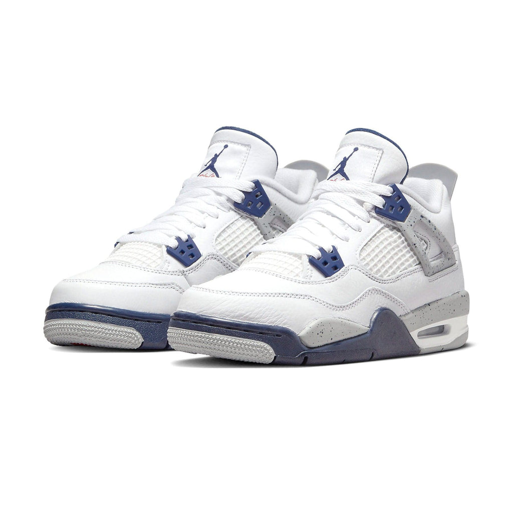 Air Jordan 4 Junior 'Midnight Navy' front view