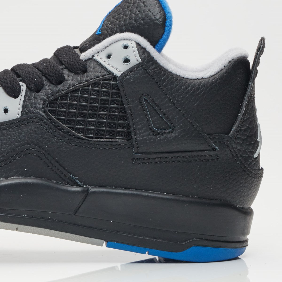 Air Jordan 4 Kids 'Motorsports Alternate' heel