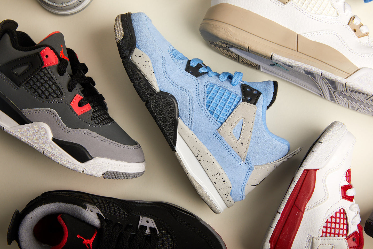 Air Jordan 4 Kids 'University Blue'