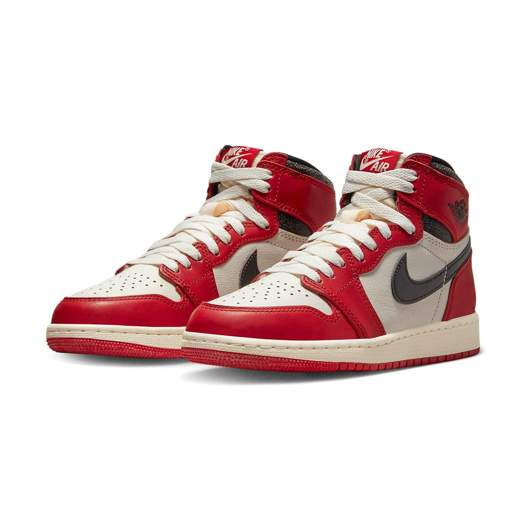 Air Jordan 1 High Junior 'Chicago Lost and Found' front view