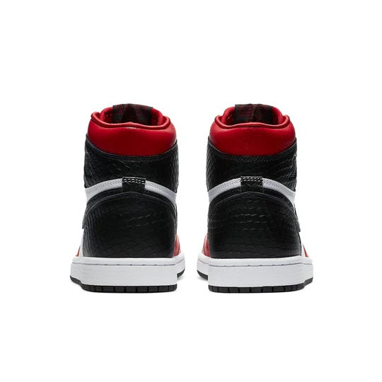 Junior Air Jordan 1 High 'Satin Snake Chicago' heel