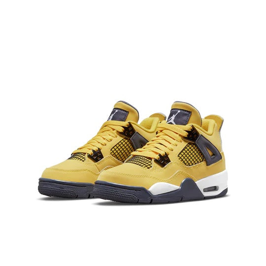 Air Jordan 4 Junior 'Lightning' front view