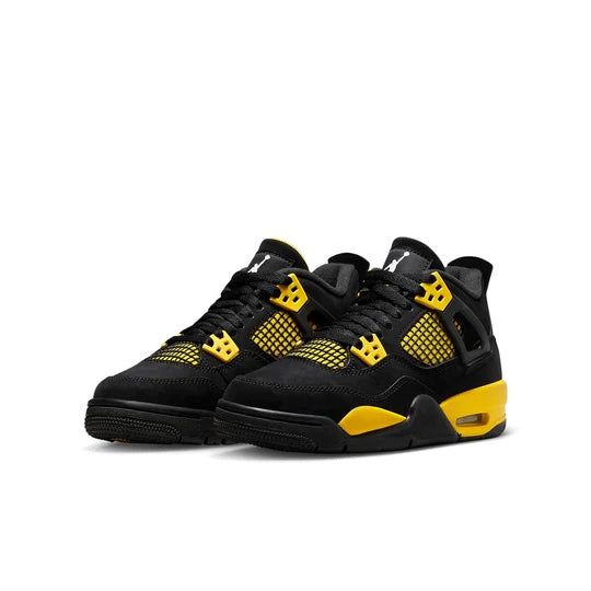 Air Jordan 4 Junior 'Thunder' front view