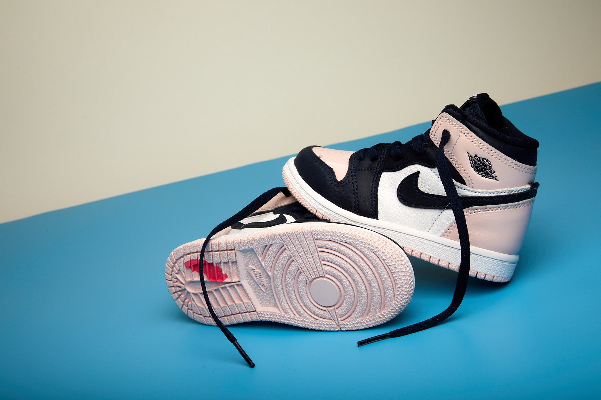 Kids air jordan 1 retro high og Clearance