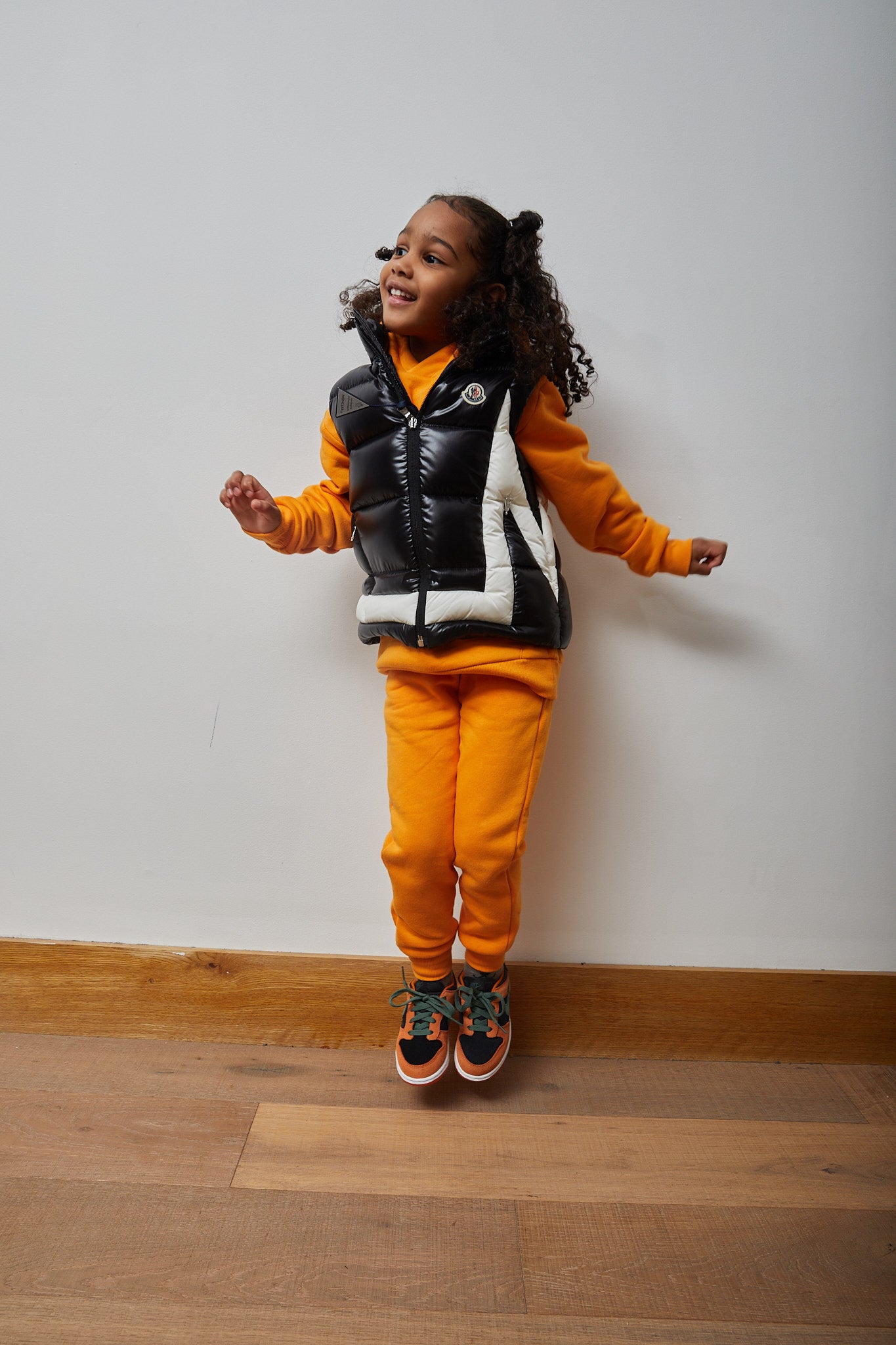 KID WEARING Nike Dunk Low Kids 'Ceramic'